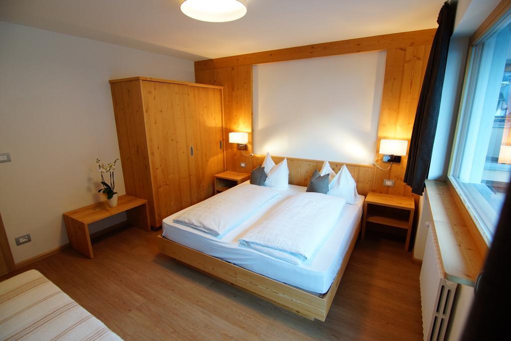 Residence La Planta Ortisei Szoba fotó
